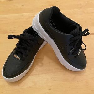 Nike AF1 black leather